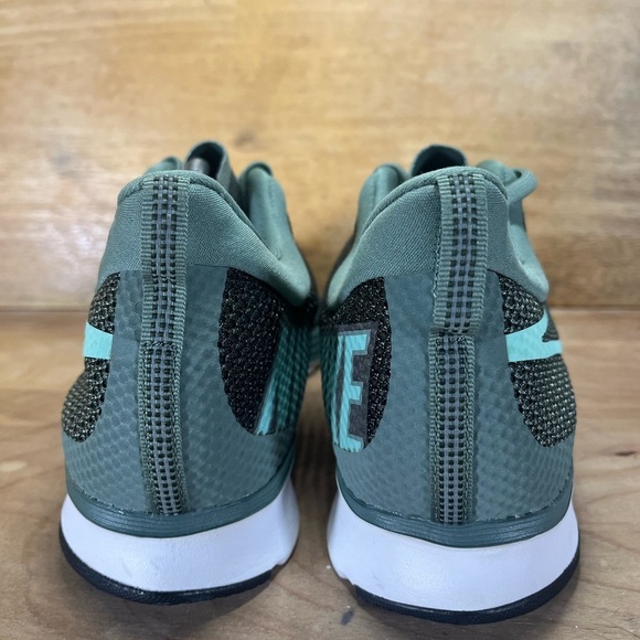 Nike Air Zoom Strike Mens Size 11 Running Shoes Sneakers Green AJ0189-301 - Picture 6 of 11